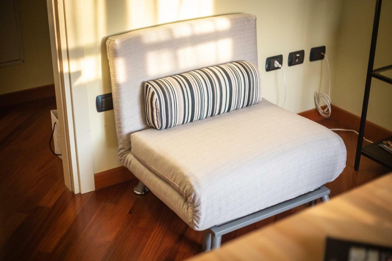 דירות ראבנה Cinematic Modern Flat, 100 Mt Da Ospedale מראה חיצוני תמונה